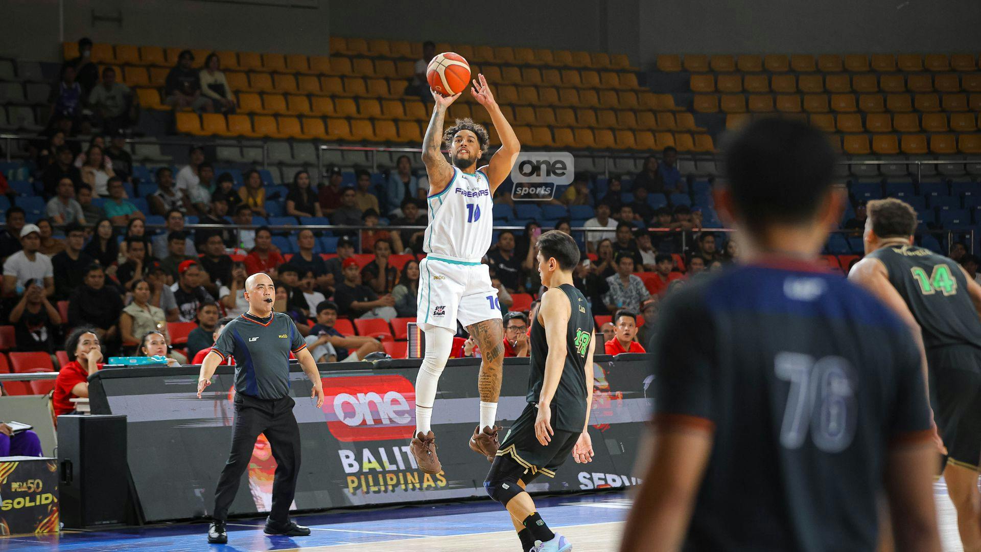 PBA: Converge ace Mikey Williams weighs in on four-point line